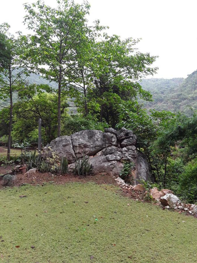 Baanrai Saiyoknoi Resort Ban Huai Maenam Noi Buitenkant foto